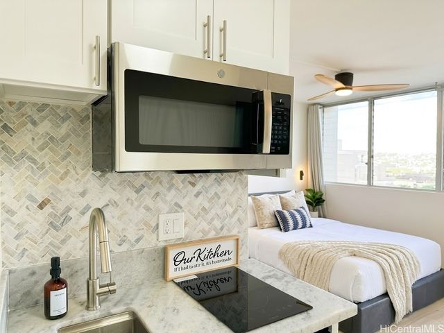 444 Kanekapolei Street 1402, Honolulu, HI 96815