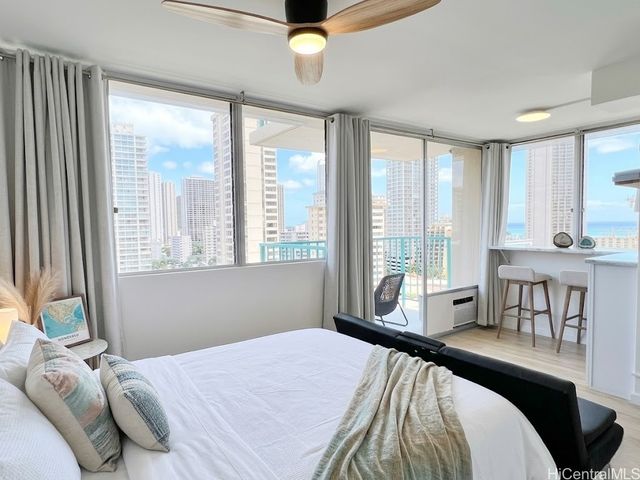 444 Kanekapolei Street 1402, Honolulu, HI 96815