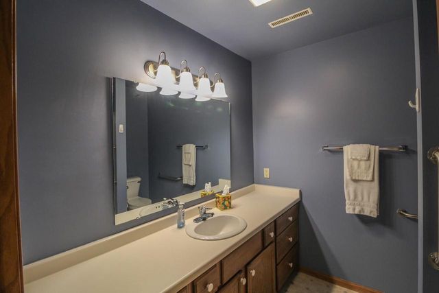 107 Buckingham Court, Cambridge, WI 53523