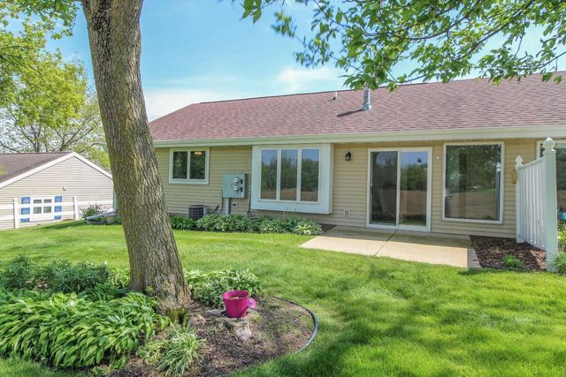 107 Buckingham Court, Cambridge, WI 53523