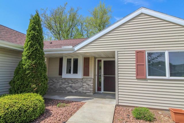 107 Buckingham Court, Cambridge, WI 53523