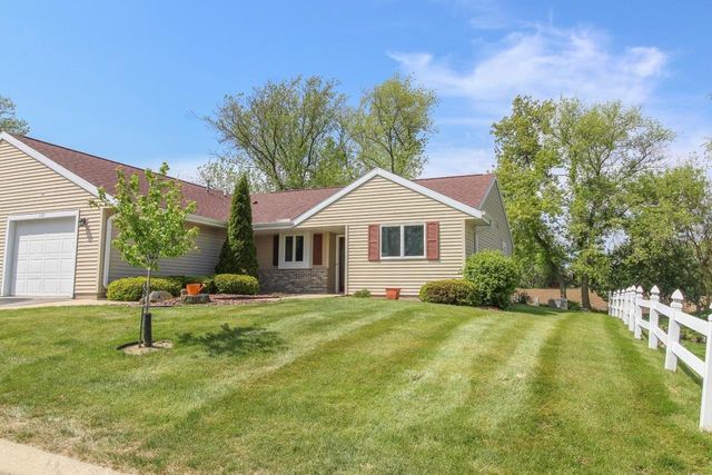 107 Buckingham Court, Cambridge, WI 53523