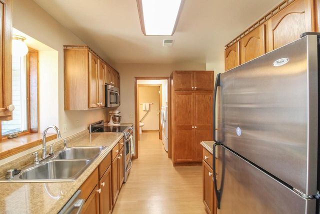 107 Buckingham Court, Cambridge, WI 53523