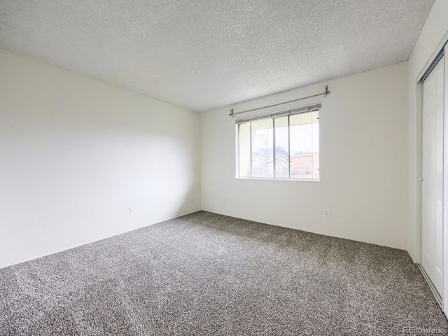 10211 Ura Ln 5-303, Denver, CO 80260