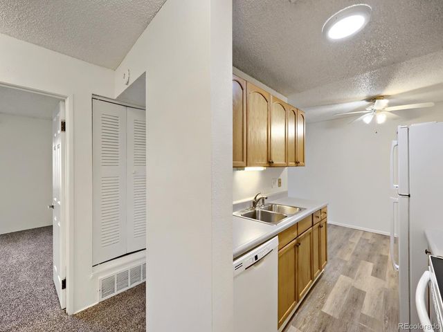10211 Ura Ln 5-303, Denver, CO 80260