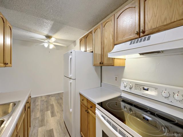 10211 Ura Ln 5-303, Denver, CO 80260