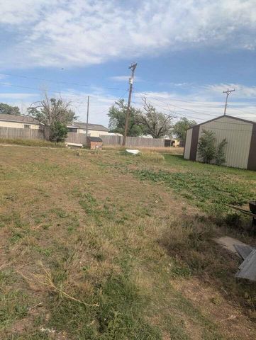 325 Morse Avenue, Stinnett, TX 79083