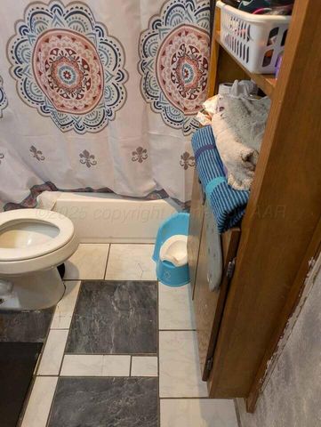 325 Morse Avenue, Stinnett, TX 79083