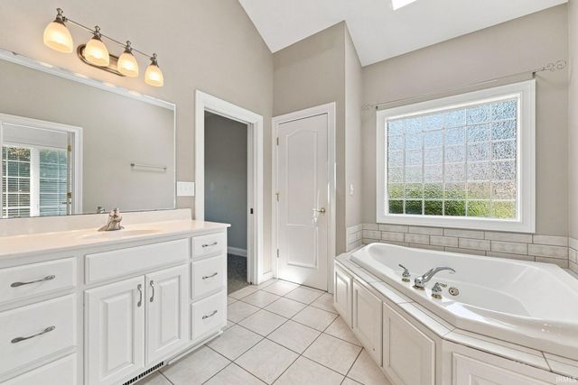 12210 Hawkins Way, Fort Wayne, IN 46814