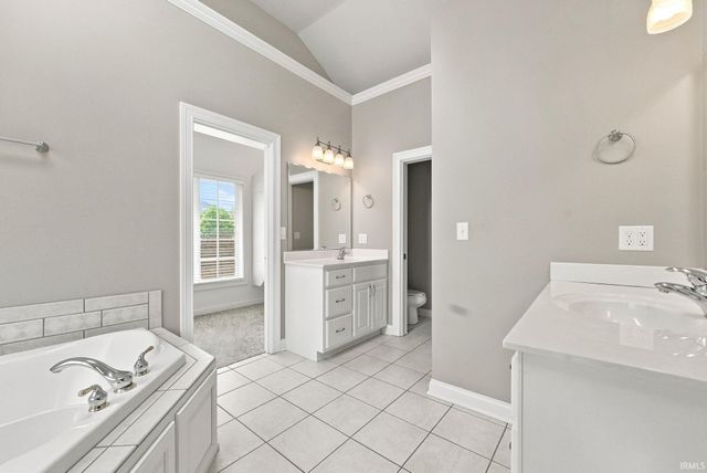 12210 Hawkins Way, Fort Wayne, IN 46814
