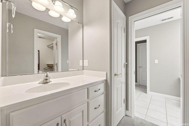 12210 Hawkins Way, Fort Wayne, IN 46814