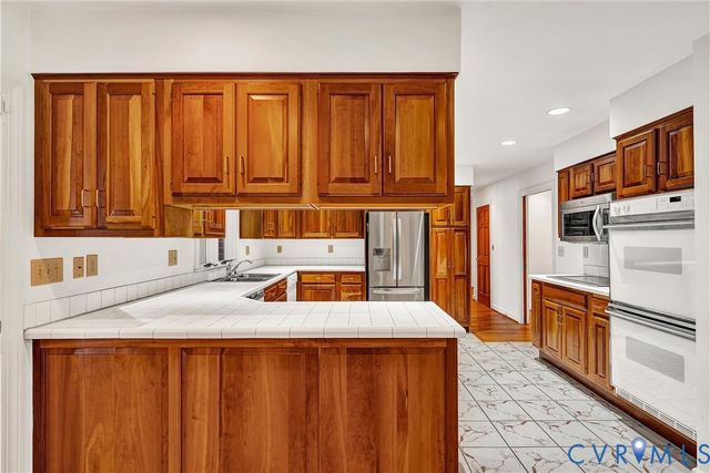77 Gloucester Ct, Troutville, VA 24175