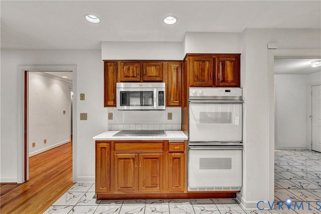 77 Gloucester Ct, Troutville, VA 24175