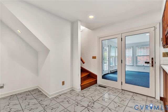 77 Gloucester Ct, Troutville, VA 24175