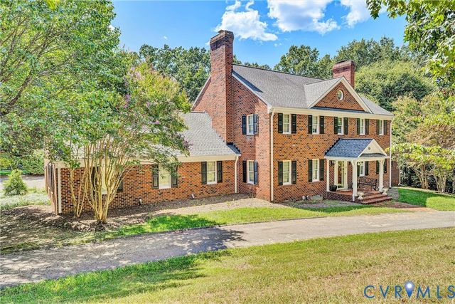 77 Gloucester Ct, Troutville, VA 24175