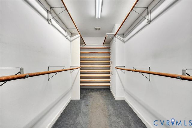 77 Gloucester Ct, Troutville, VA 24175