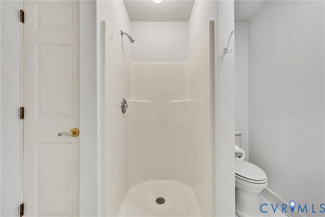 77 Gloucester Ct, Troutville, VA 24175