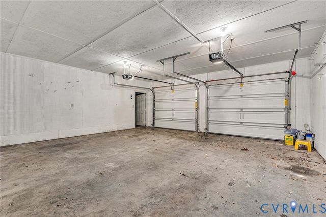 77 Gloucester Ct, Troutville, VA 24175