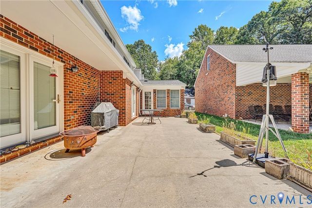 77 Gloucester Ct, Troutville, VA 24175