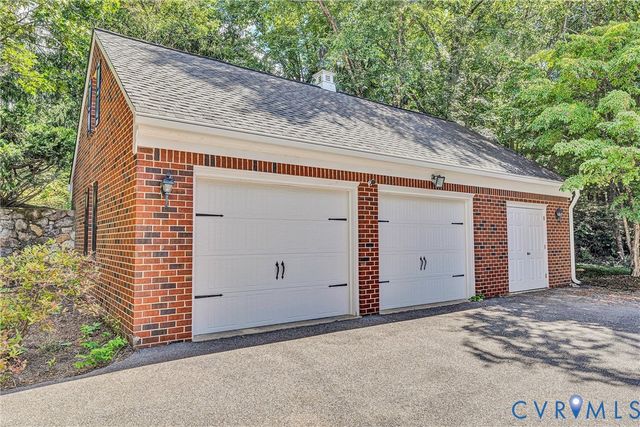 77 Gloucester Ct, Troutville, VA 24175