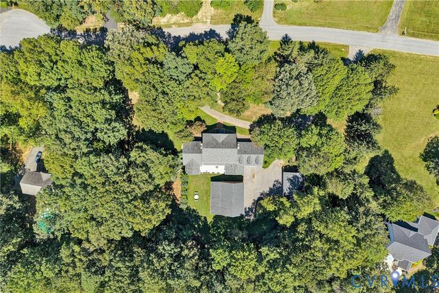 77 Gloucester Ct, Troutville, VA 24175