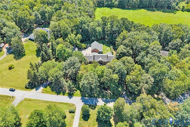 77 Gloucester Ct, Troutville, VA 24175