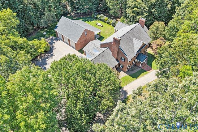 77 Gloucester Ct, Troutville, VA 24175