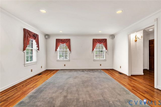 77 Gloucester Ct, Troutville, VA 24175