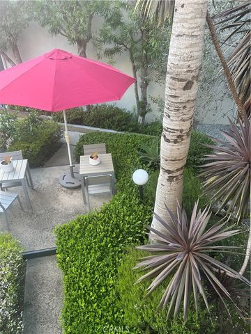 320 12th Street 2, Seal Beach, CA 90740