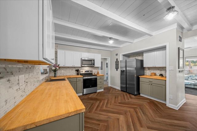 2200 NE 11TH COURT, Ocala, FL 34470