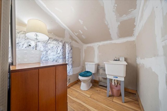 2200 NE 11TH COURT, Ocala, FL 34470