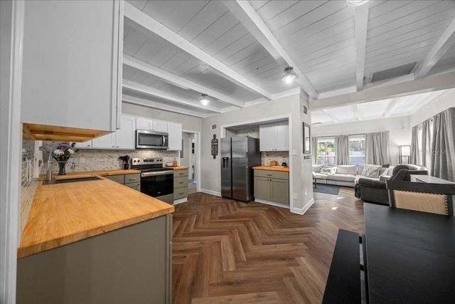 2200 NE 11TH COURT, Ocala, FL 34470