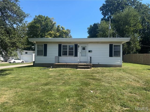 546 N 40th Street, Belleville, IL 62226