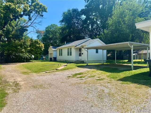 546 N 40th Street, Belleville, IL 62226