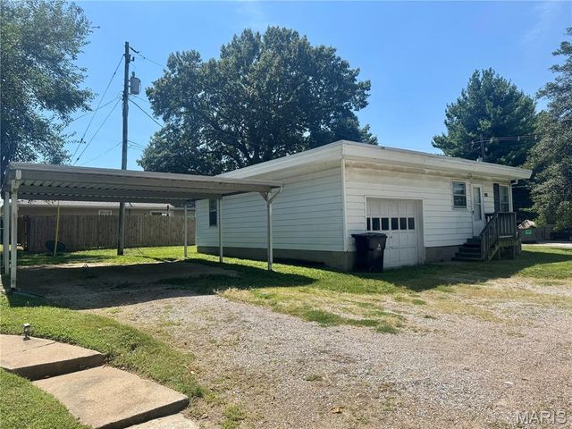 546 N 40th Street, Belleville, IL 62226