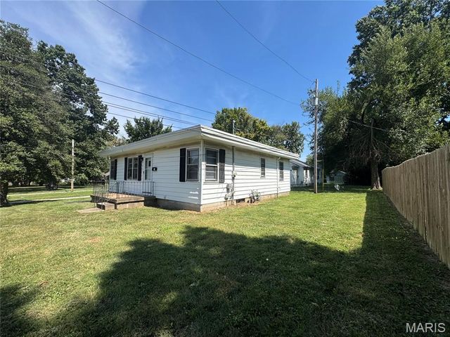 546 N 40th Street, Belleville, IL 62226