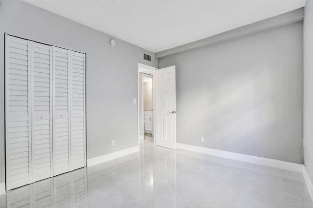 701 Pine Drive 104, Pompano Beach, FL 33060