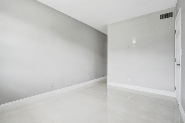 701 Pine Drive 104, Pompano Beach, FL 33060