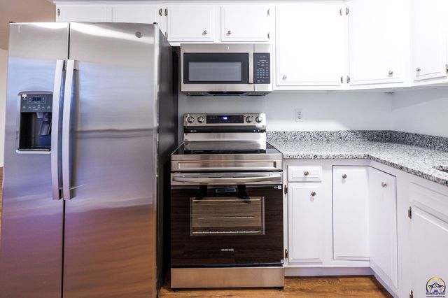 3732 SE Fremont St, Topeka, KS 66609