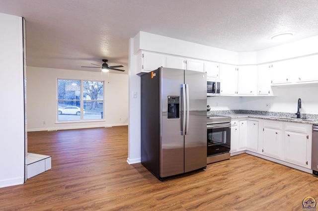 3732 SE Fremont St, Topeka, KS 66609