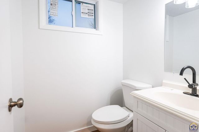 3732 SE Fremont St, Topeka, KS 66609