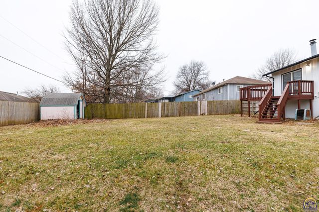 3732 SE Fremont St, Topeka, KS 66609