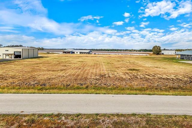 7787 Meteor Drive, Sealy, TX 77474