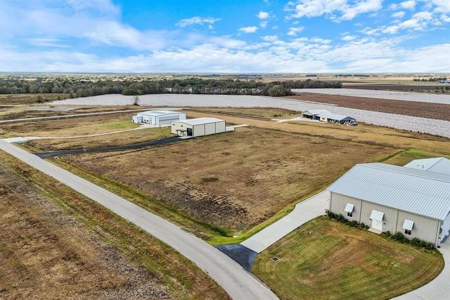 7787 Meteor Drive, Sealy, TX 77474