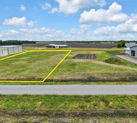 7787 Meteor Drive, Sealy, TX 77474