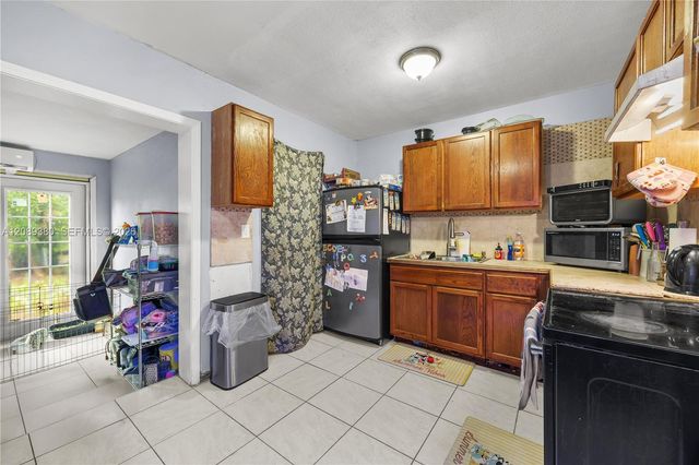 1947 SW 63rd Terrace, North Lauderdale, FL 33068