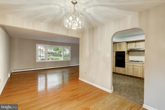 1907 ROBINDALE AVE, Lancaster, PA 17601