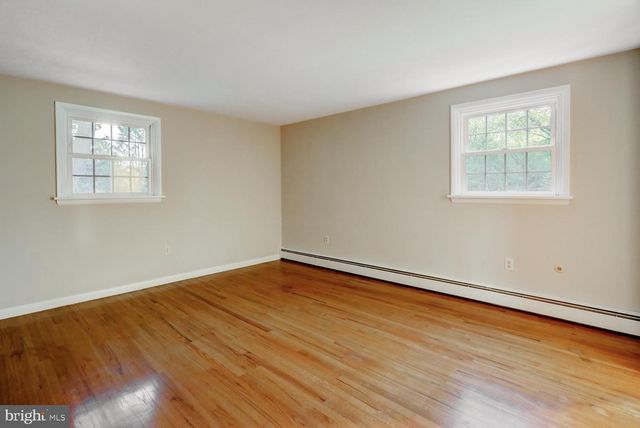 1907 ROBINDALE AVE, Lancaster, PA 17601