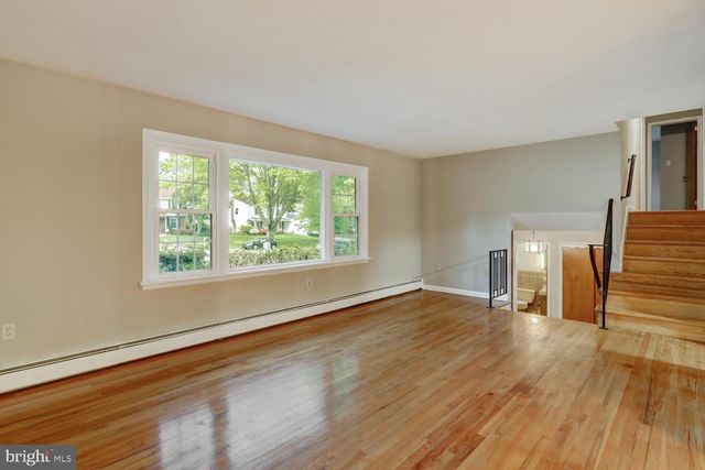 1907 ROBINDALE AVE, Lancaster, PA 17601