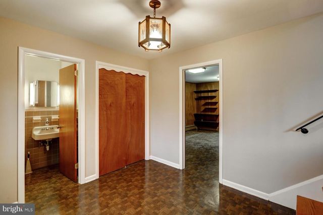 1907 ROBINDALE AVE, Lancaster, PA 17601